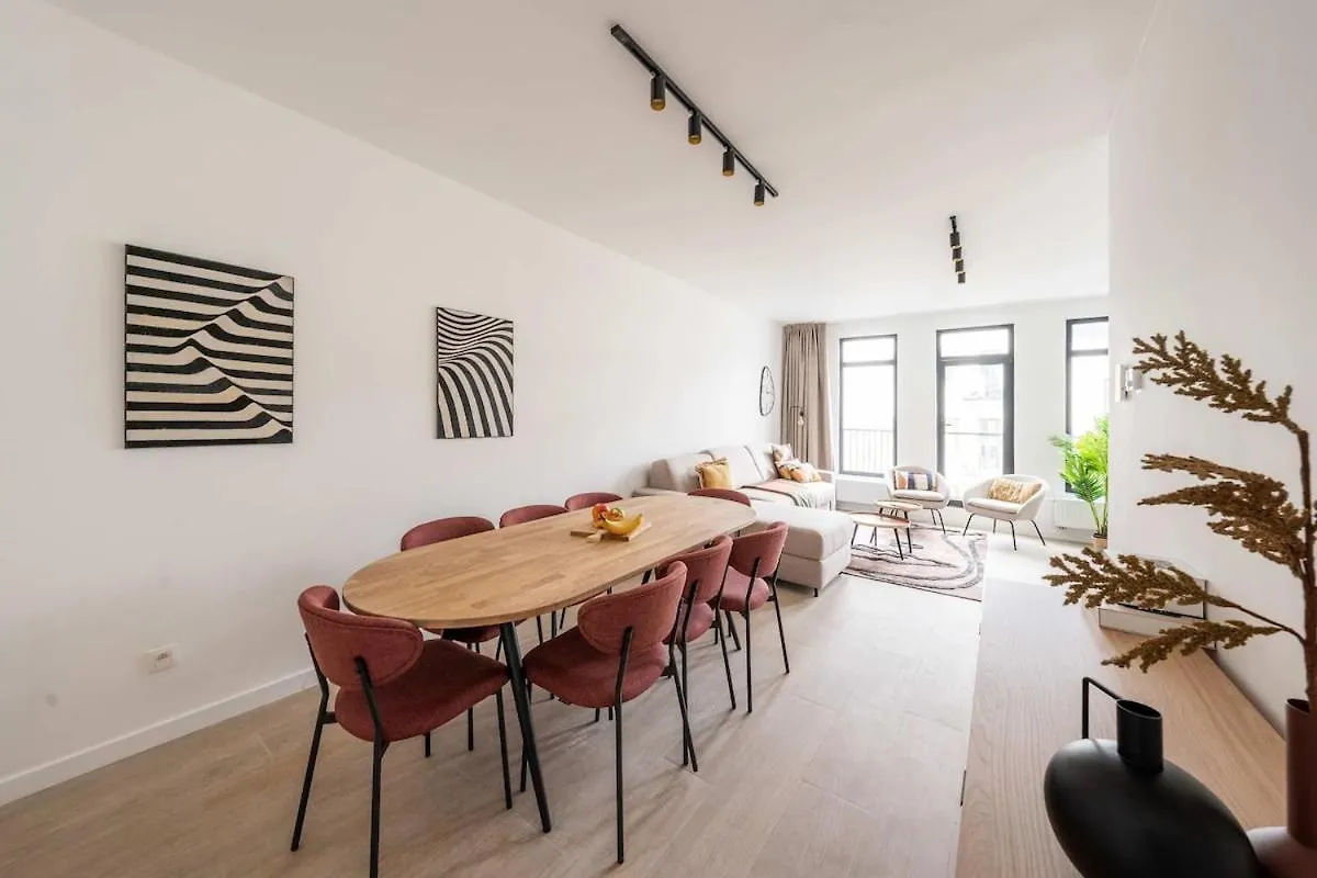 Spacious City Getaway For 8 In Αμβέρσα Βέλγιο