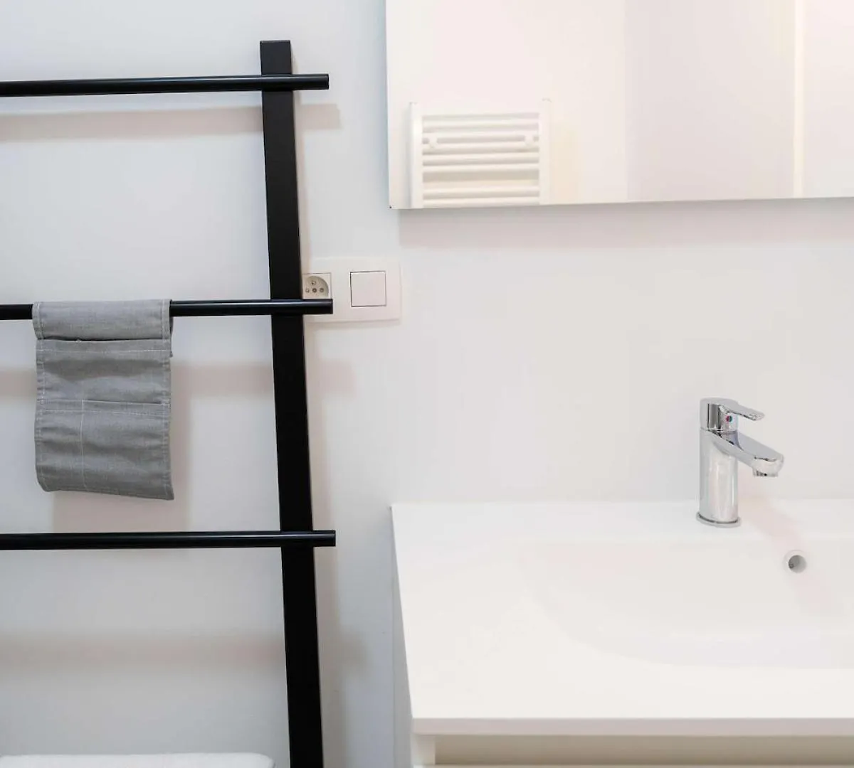 Spacious City Getaway For 8 In Αμβέρσα Διαμέρισμα