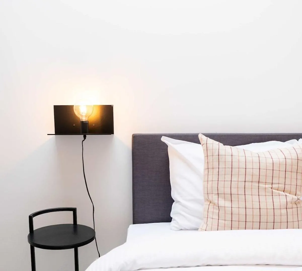 Spacious City Getaway For 8 In Αμβέρσα