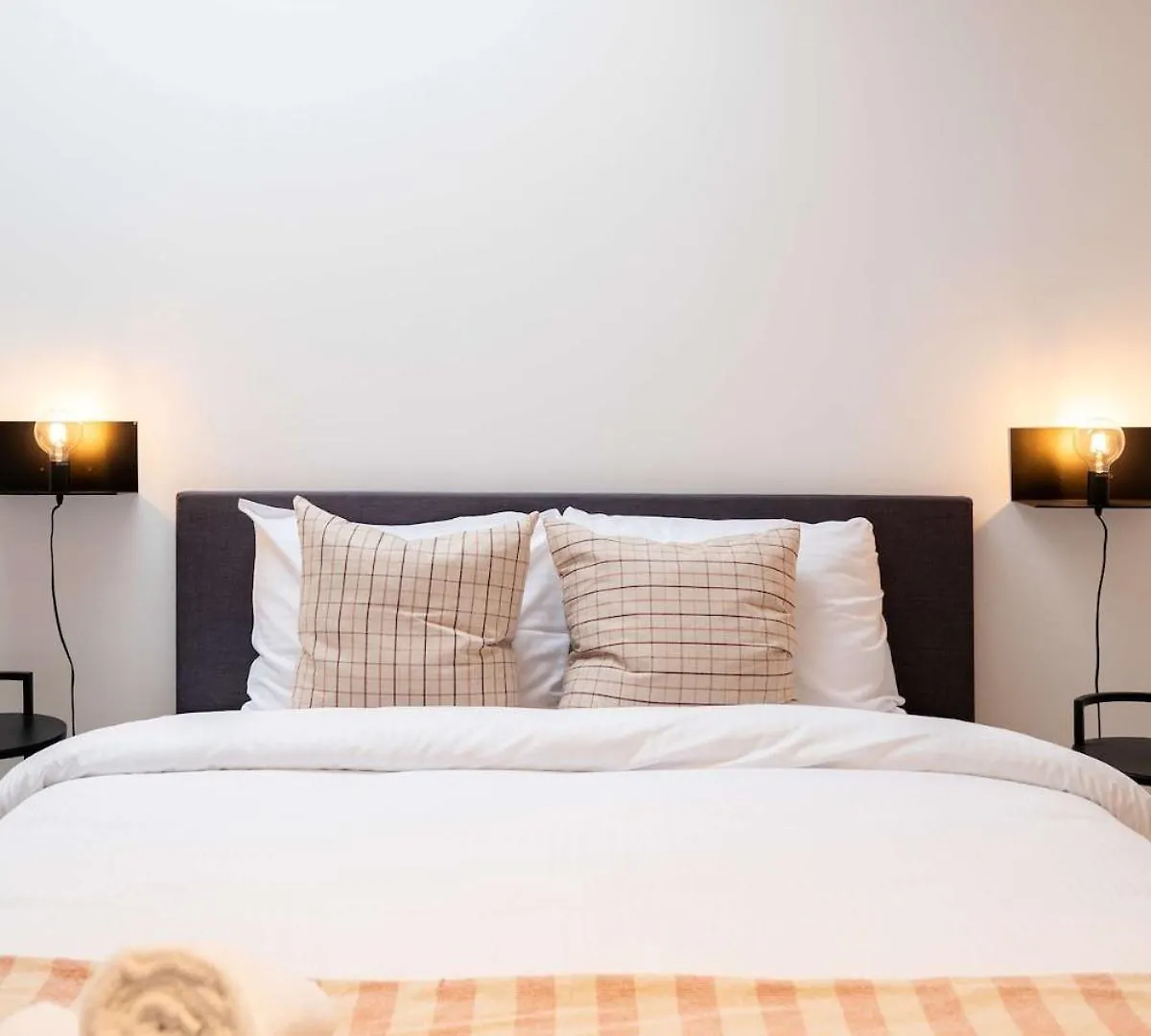 Spacious City Getaway For 8 In Αμβέρσα Βέλγιο